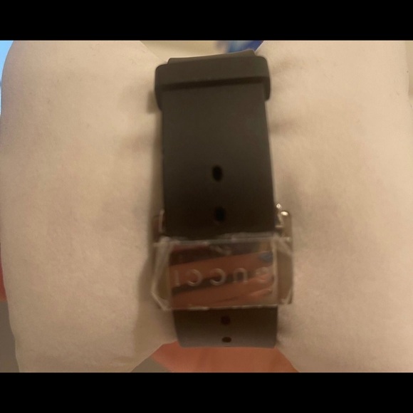 Gucci watch never worn - Picture 2 of 8